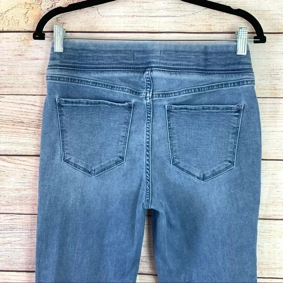 Old Navy Rockstar Pull On Mid Rise Raw Edge Hem Skinny Pants Women’s Size 8 Blue - Picture 7 of 10